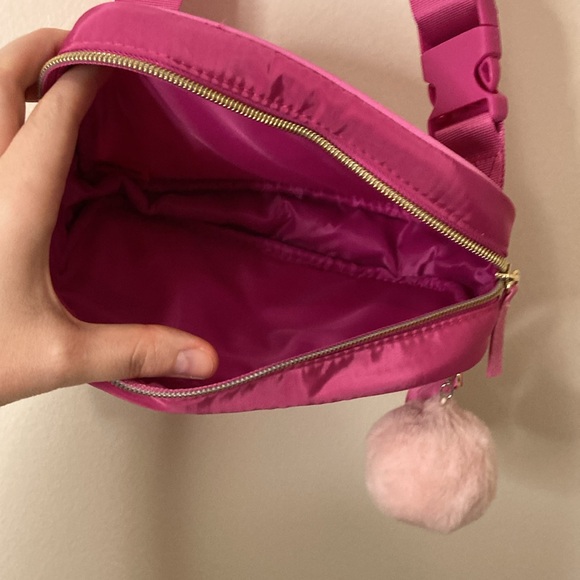 Juicy Couture Pink Quilted Belt Bag - Picture 6 of 6